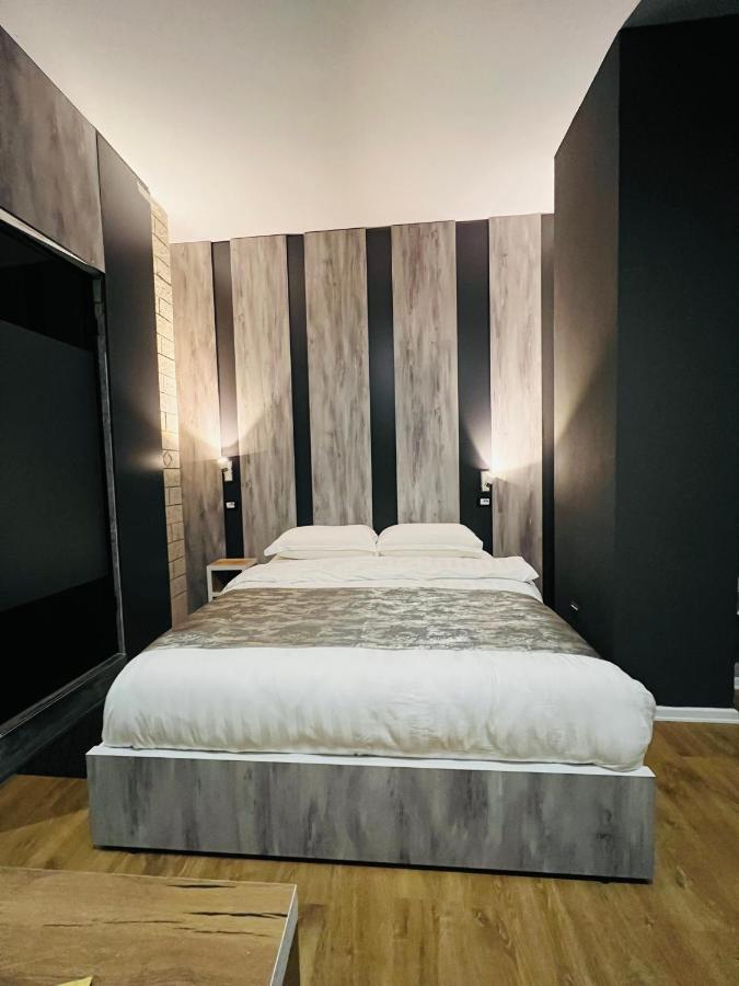 Colombia Apartments&Rooms Durres Bagian luar foto