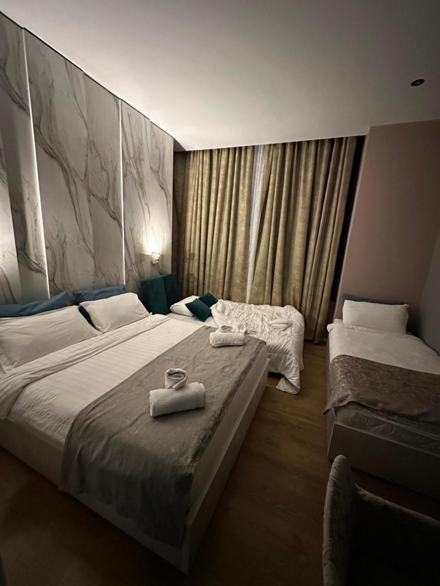 Colombia Apartments&Rooms Durres Bagian luar foto