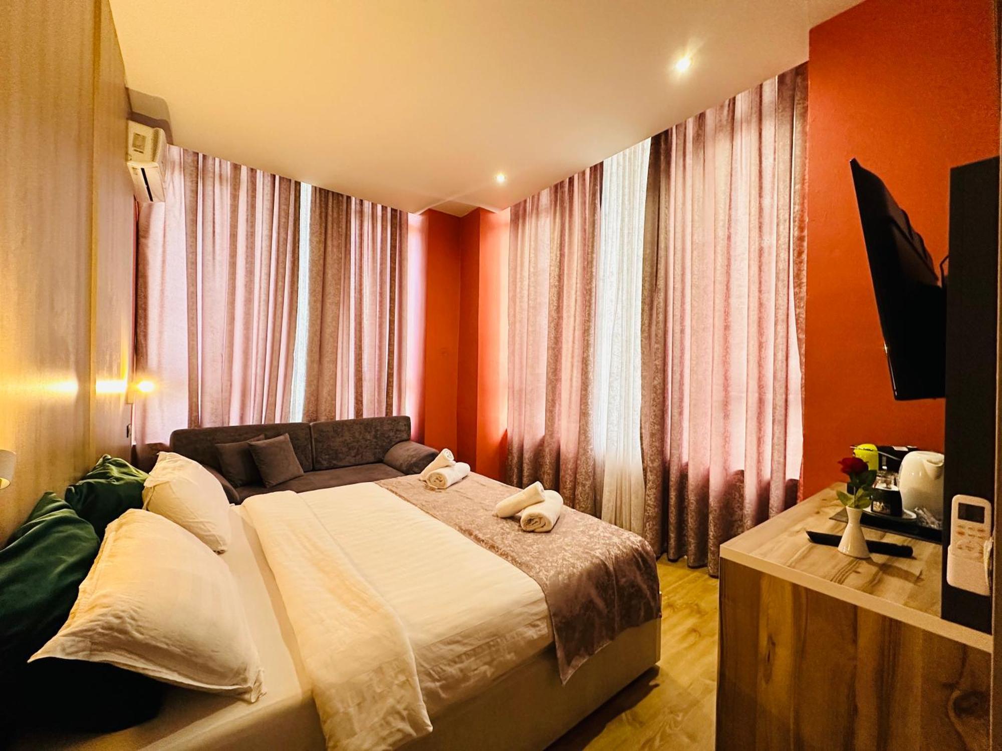 Colombia Apartments&Rooms Durres Bagian luar foto
