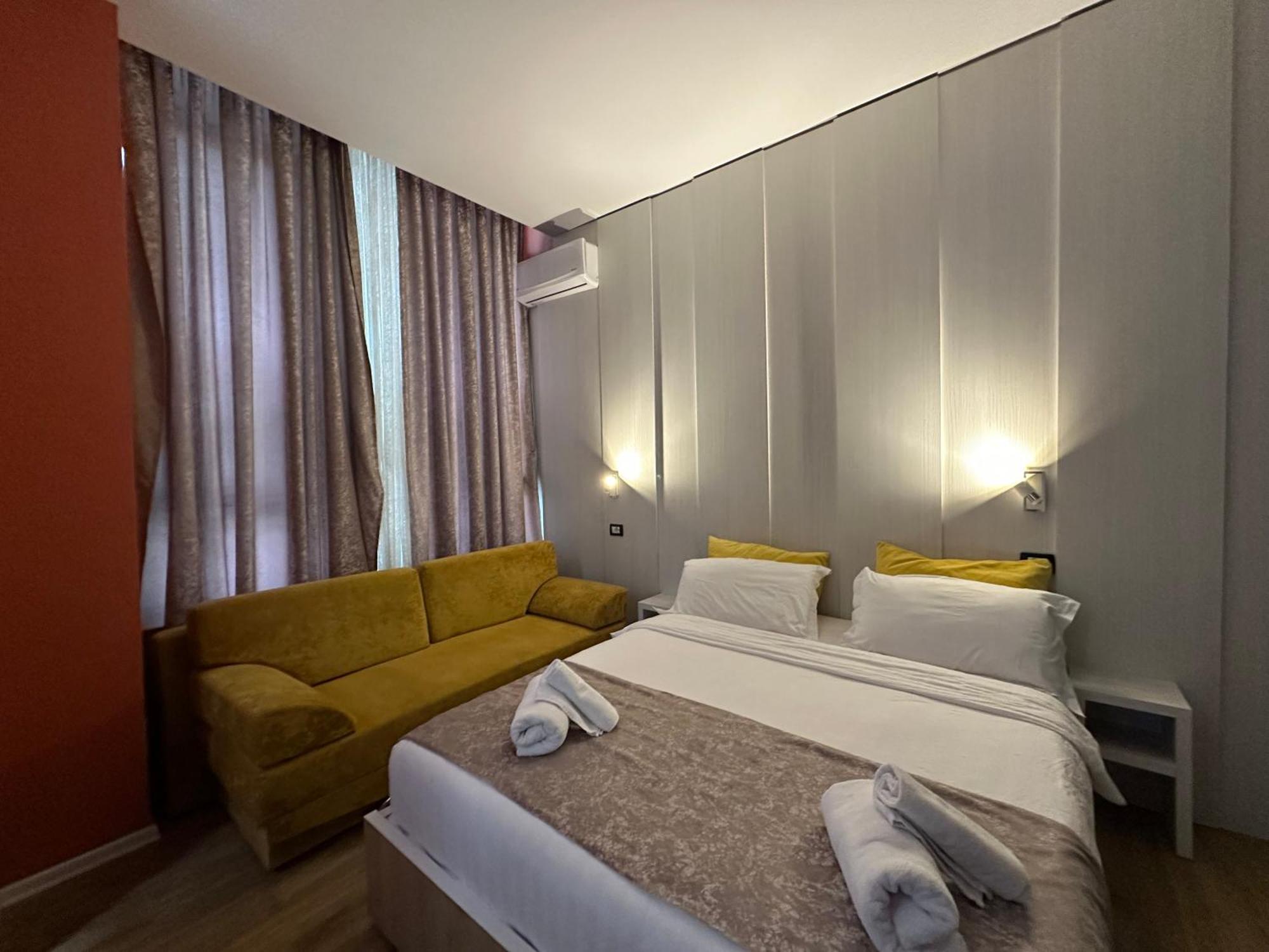 Colombia Apartments&Rooms Durres Bagian luar foto